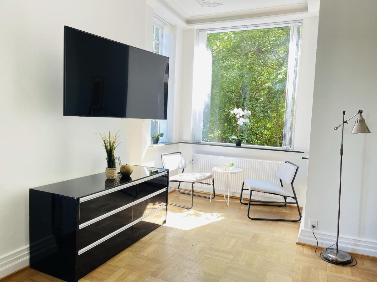 Aday - Aalborg Mansion - Open Bright Apartment With Garden Dış mekan fotoğraf