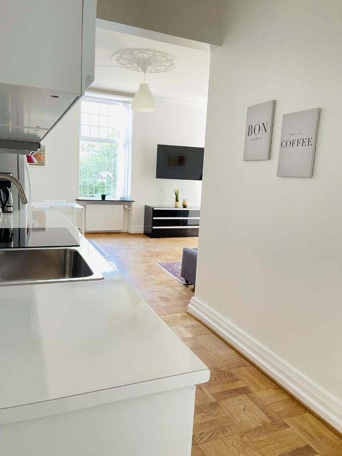 Aday - Aalborg Mansion - Open Bright Apartment With Garden Dış mekan fotoğraf